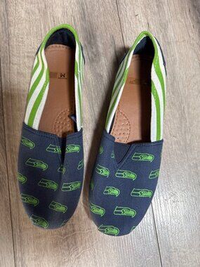 Seattle Seahawks Womens Canvas Slip-On Shoes Size M Navy & Green Logo Pattern
